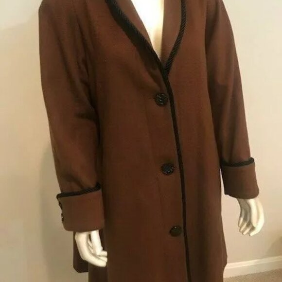 Designs by Projections Trench - Picture 2 of 7